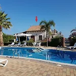 Mansarda Con Vista Piscina Кампофеличе-ди-Роччелла